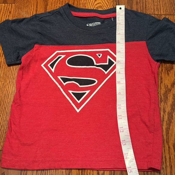 EUC Official Superman Brand Tee 3T - Picture 5 of 5